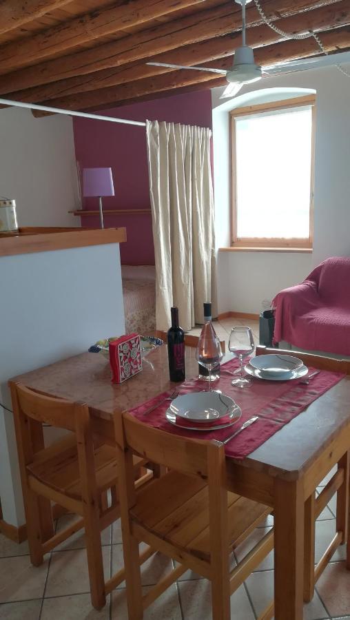 Agriturismo Le Ginestre Лацизе Екстериор снимка