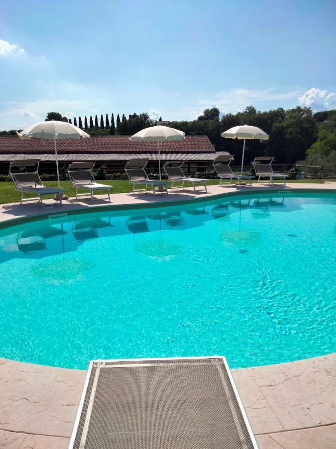 Agriturismo Le Ginestre Лацизе Екстериор снимка