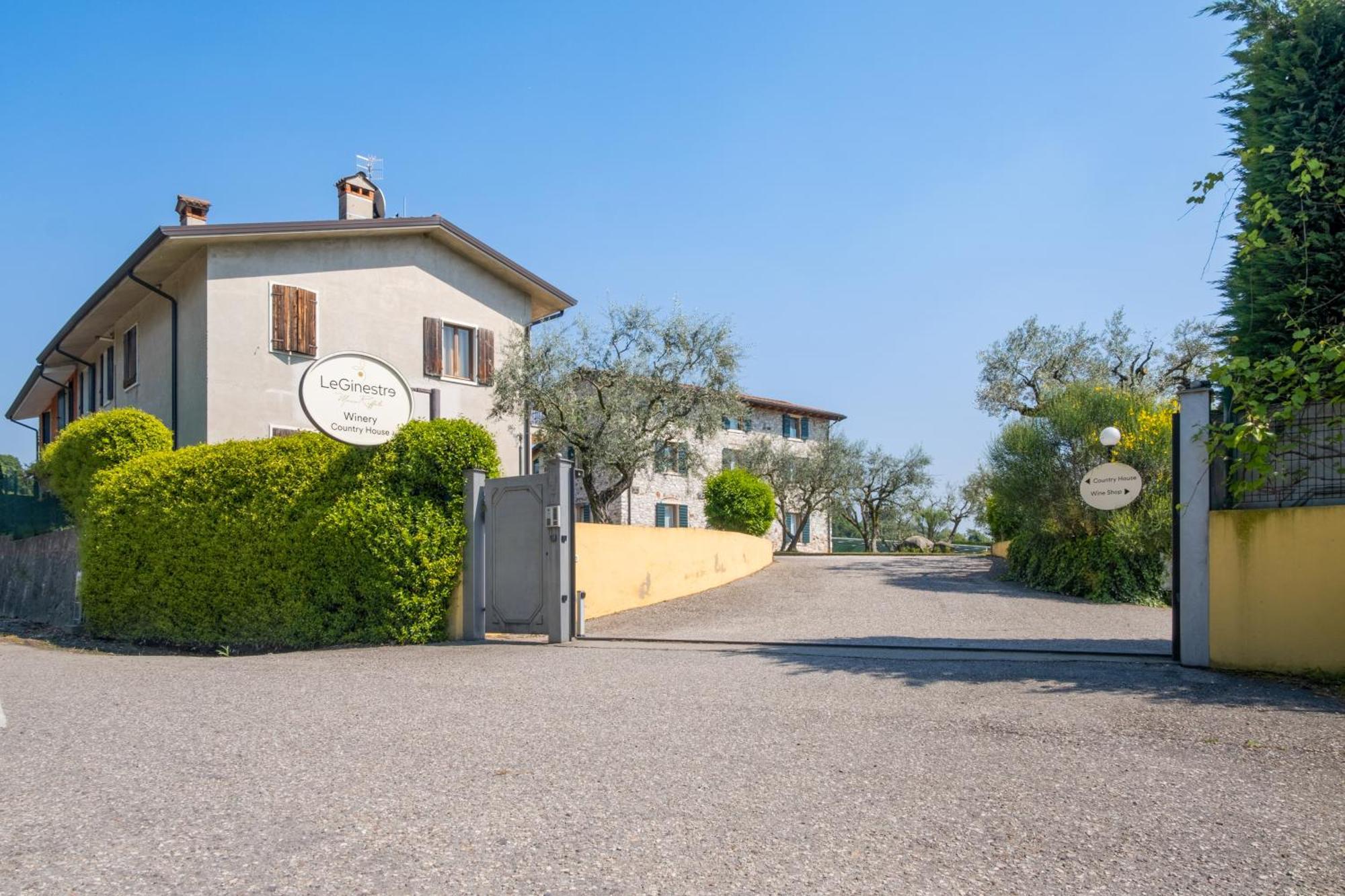 Agriturismo Le Ginestre Лацизе Екстериор снимка