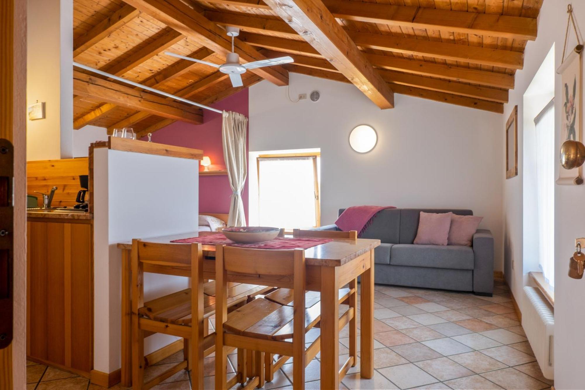 Agriturismo Le Ginestre Лацизе Екстериор снимка